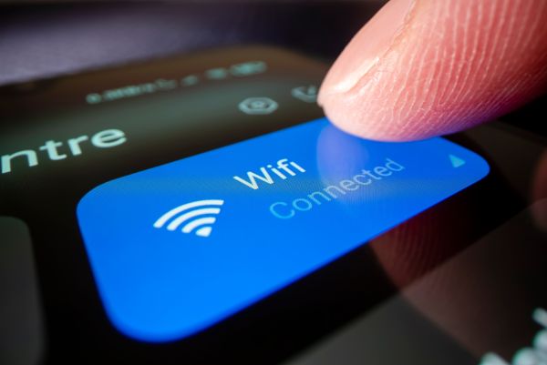 Connecting to public wifi on a phone